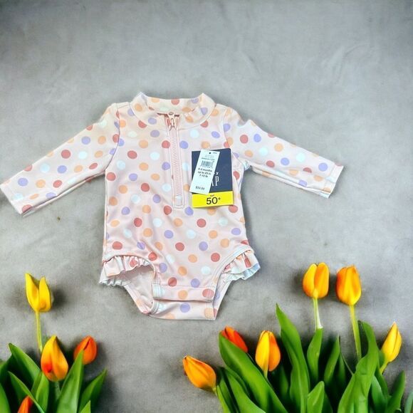 NWT Baby GAP Swimsuit (0-3 Months) - Picture 1 of 5